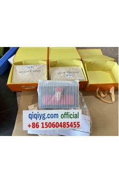 qiqiyg.com chanel 22 small quilted calfskin tote f09f928e the ultimate symbol of modern french elegance