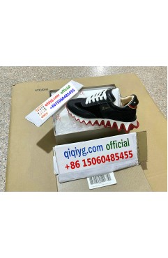 qiqiyg.com 2026 luxury lifestyle curated bundle capsule wardrobe essentials must have designer accessories apparel