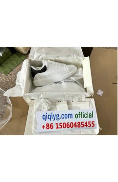 qiqiyg.com crown of the world classic emblem hoodie black