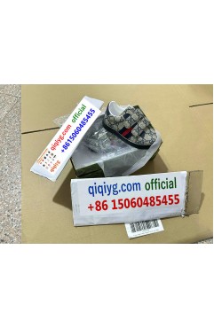 qiqiyg.com louis vuitton bom dia flat mule monogram canvas black leather 2026 resort opulence quiet luxury summer trend